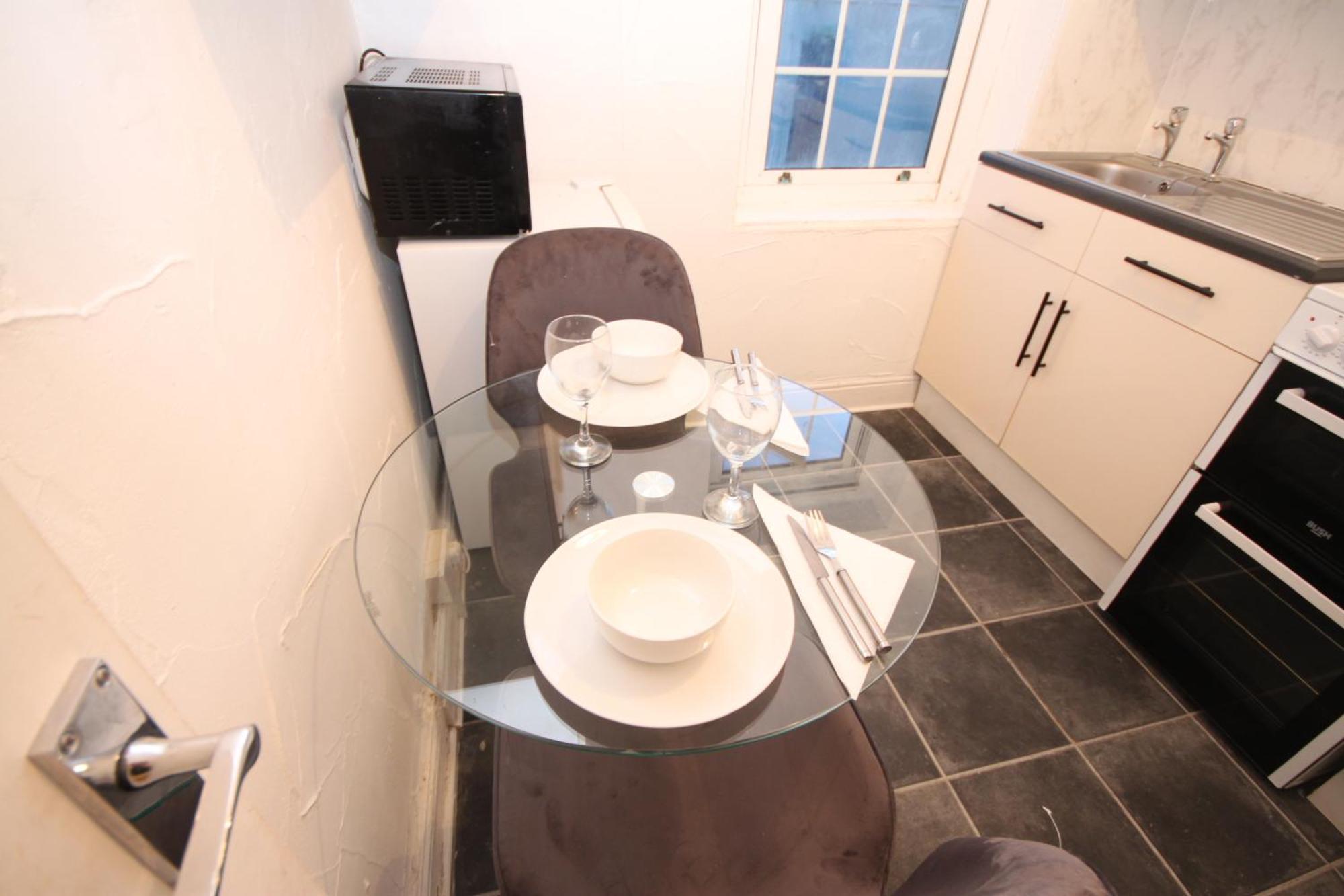 Cosy Casa: Beachfront Promenade Retreat with Free Parking Blackpool Room photo