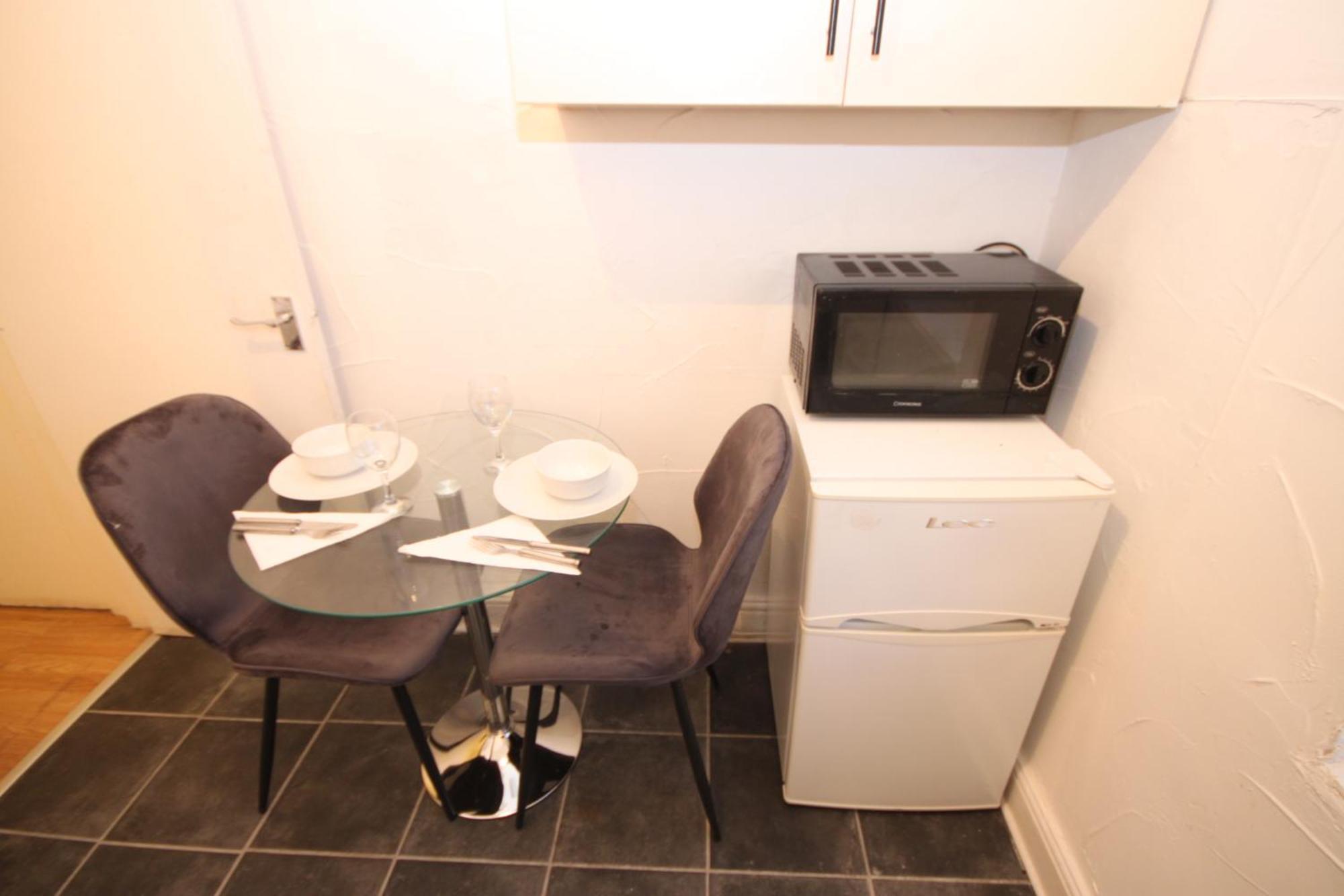 Cosy Casa: Beachfront Promenade Retreat with Free Parking Blackpool Room photo