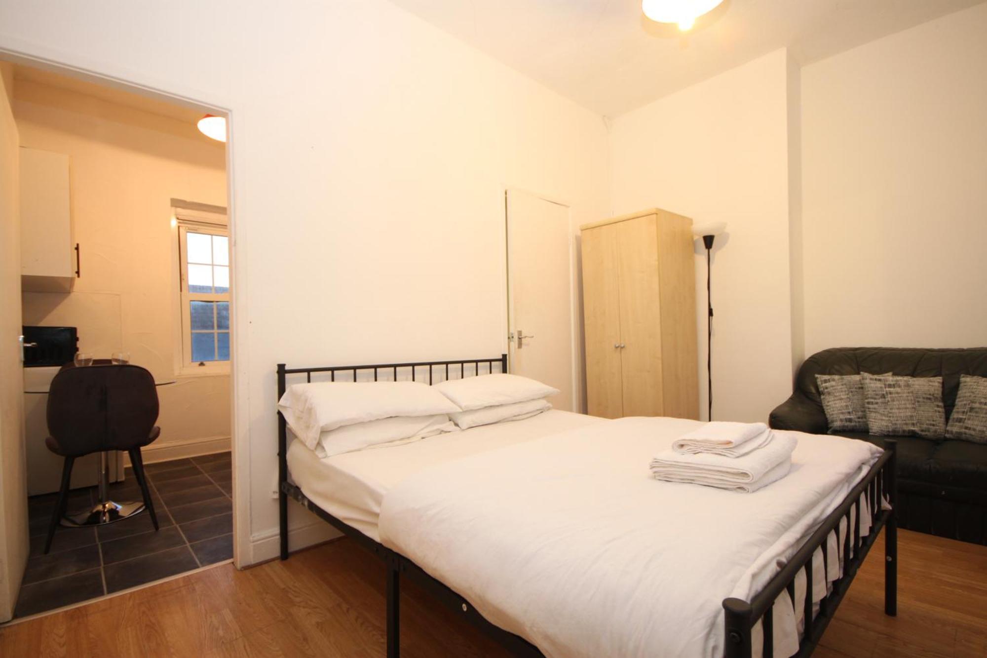 Cosy Casa: Beachfront Promenade Retreat with Free Parking Blackpool Room photo