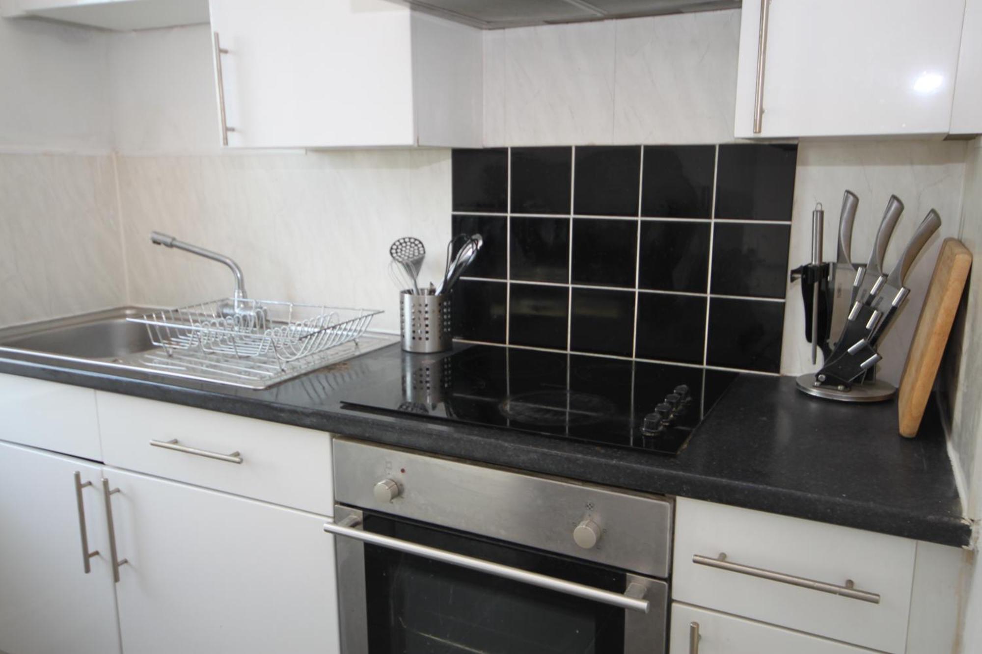 Cosy Casa: Beachfront Promenade Retreat with Free Parking Blackpool Exterior photo