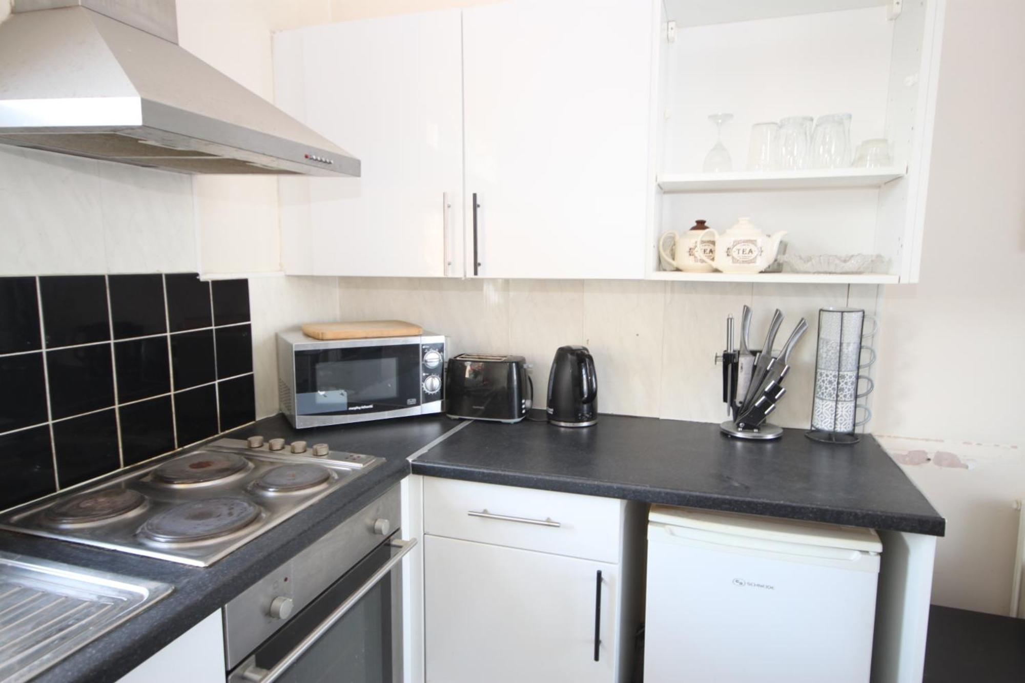 Cosy Casa: Beachfront Promenade Retreat with Free Parking Blackpool Exterior photo